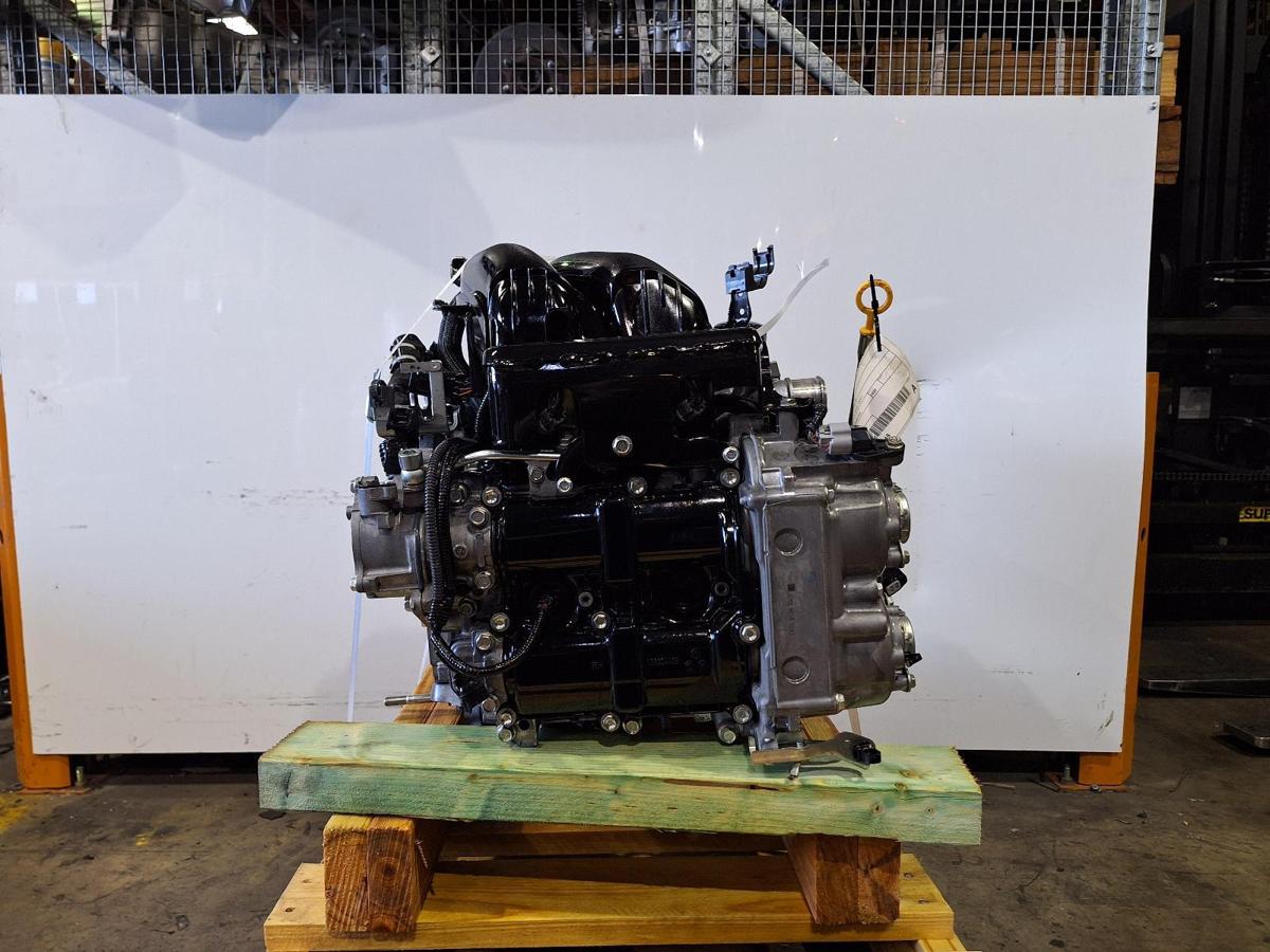 1000930800-Engine LHS