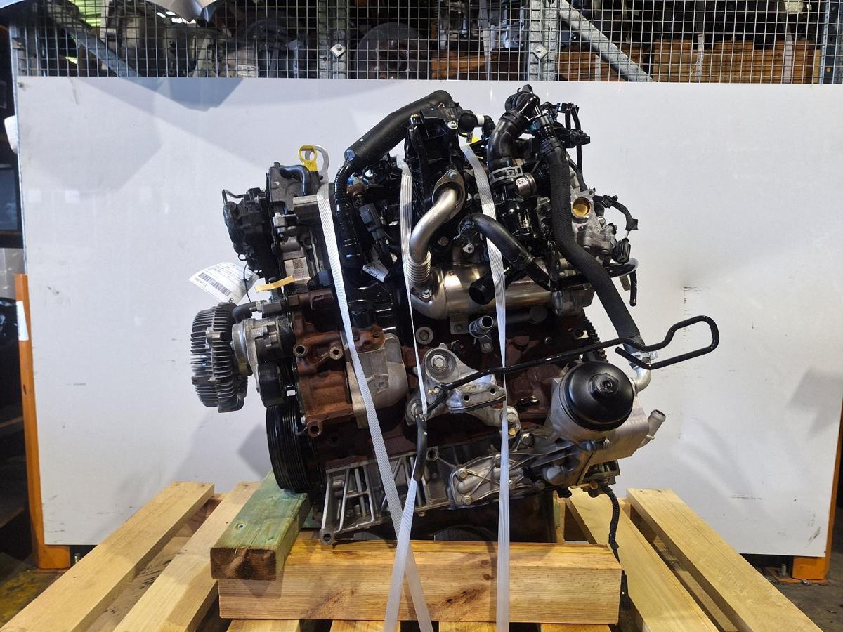 1000940057-Engine LHS