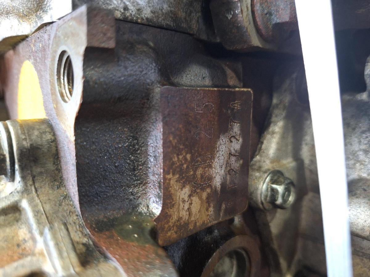 1000879897-Engine Number