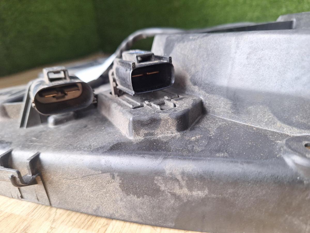 1000894732-Fan Radiator Plug