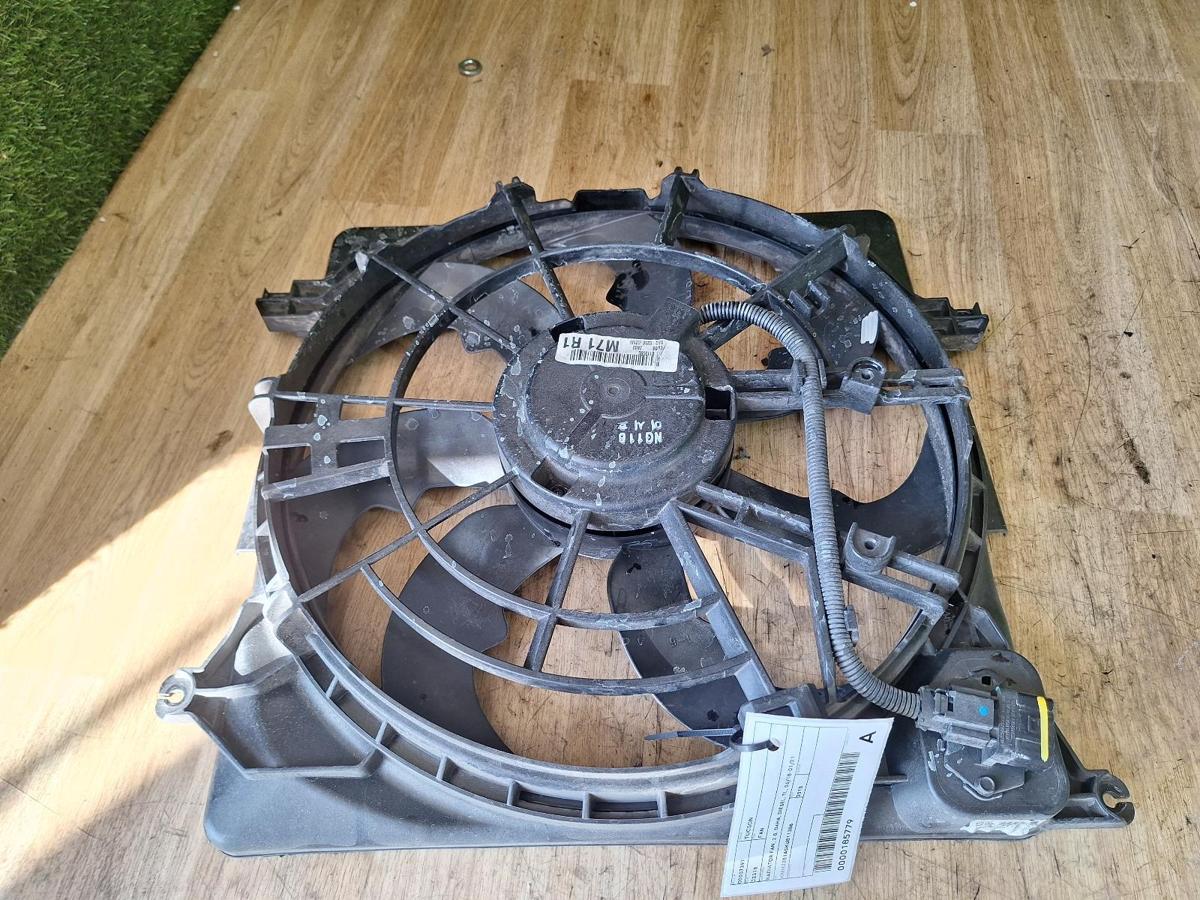 1000926685-Fan Radiator Top