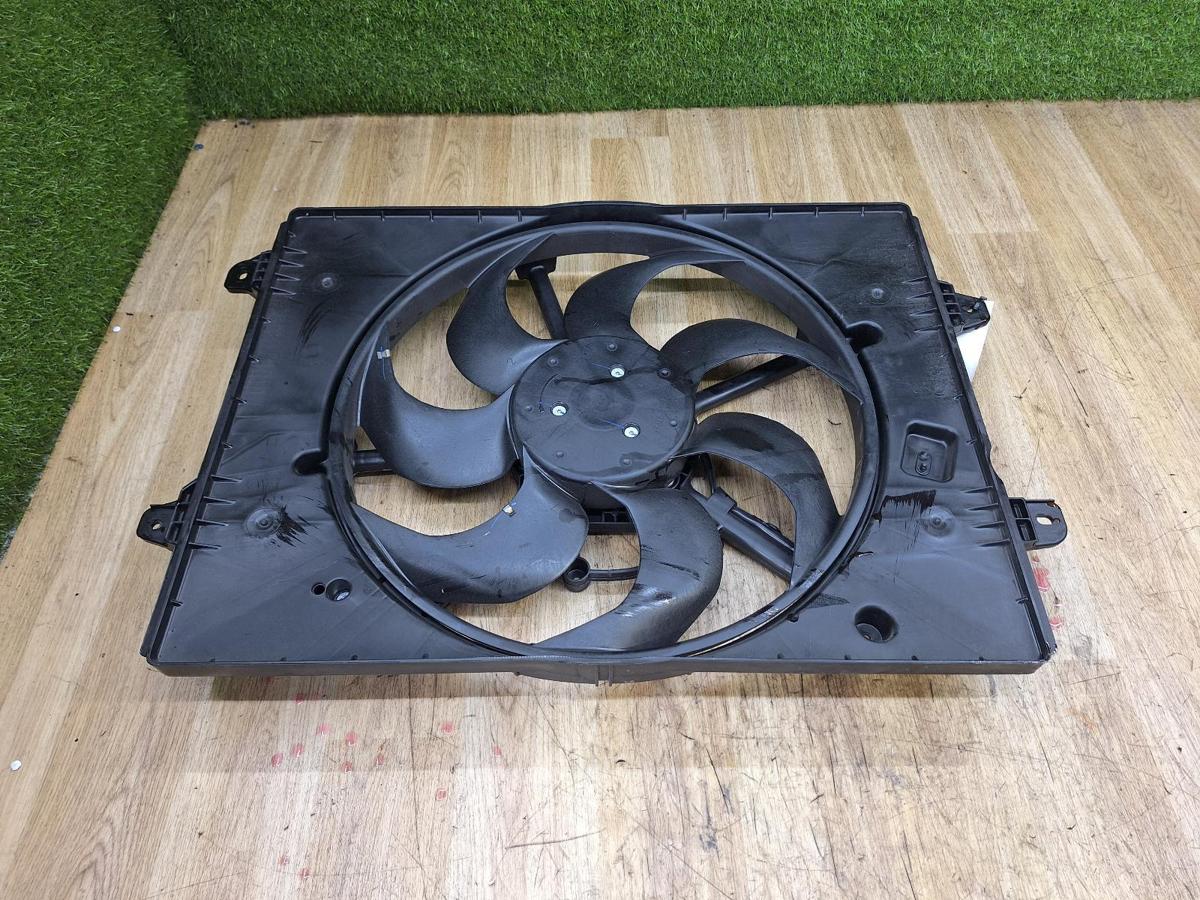 1000928375-Fan Radiator Top