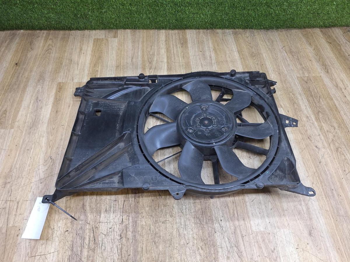 1000936723-Fan Radiator Top