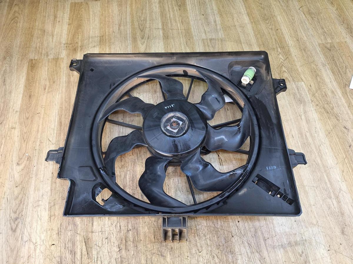 1000937165-Fan Radiator Top