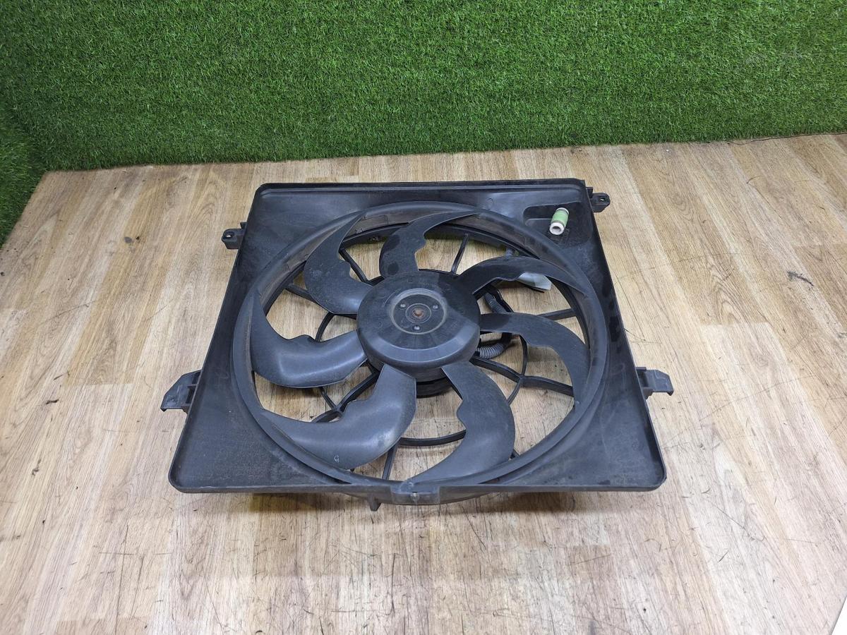 1000933386-Fan Radiator Top