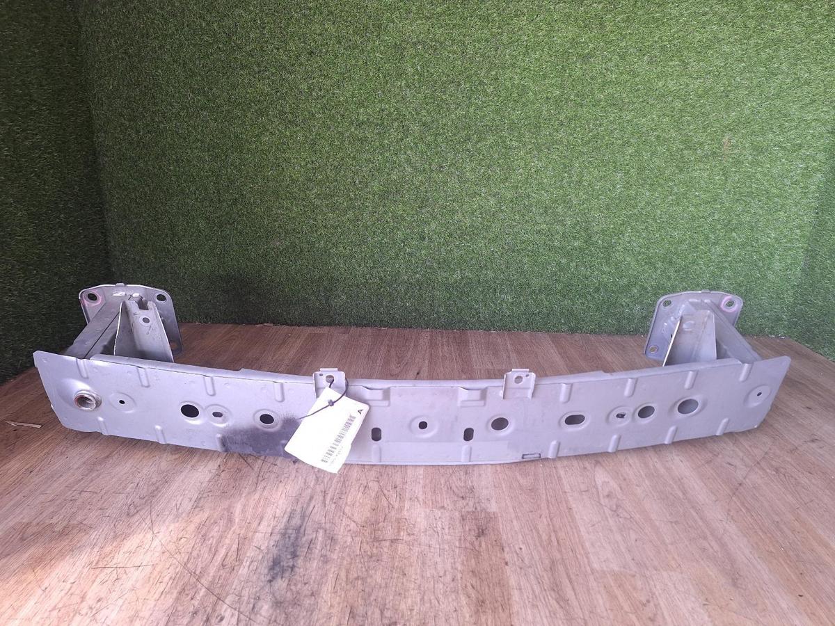 F/Bar Reinforc/Brack for MAZDA 3