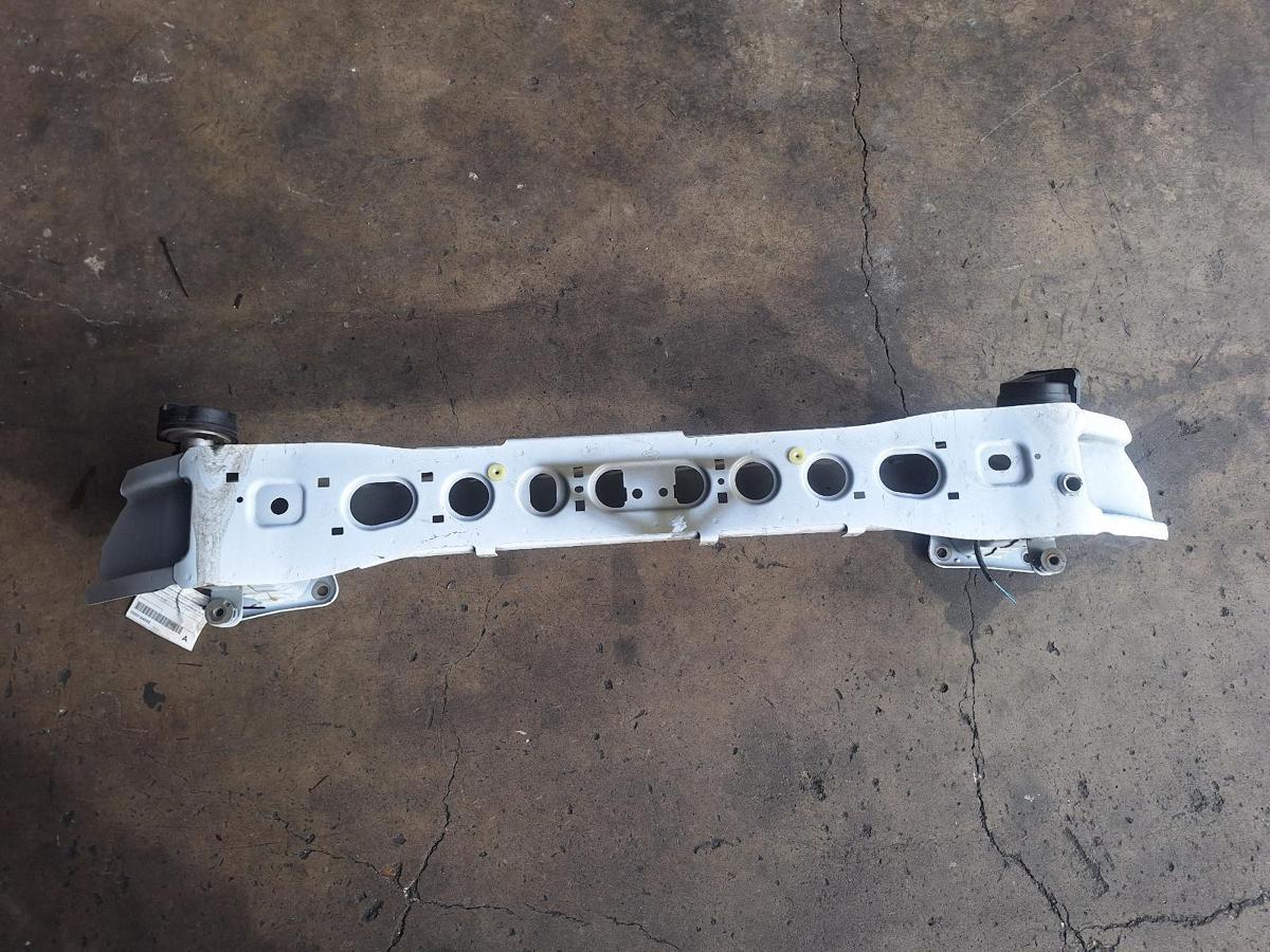 F/Bar Reinforc/Brack for FORD FOCUS