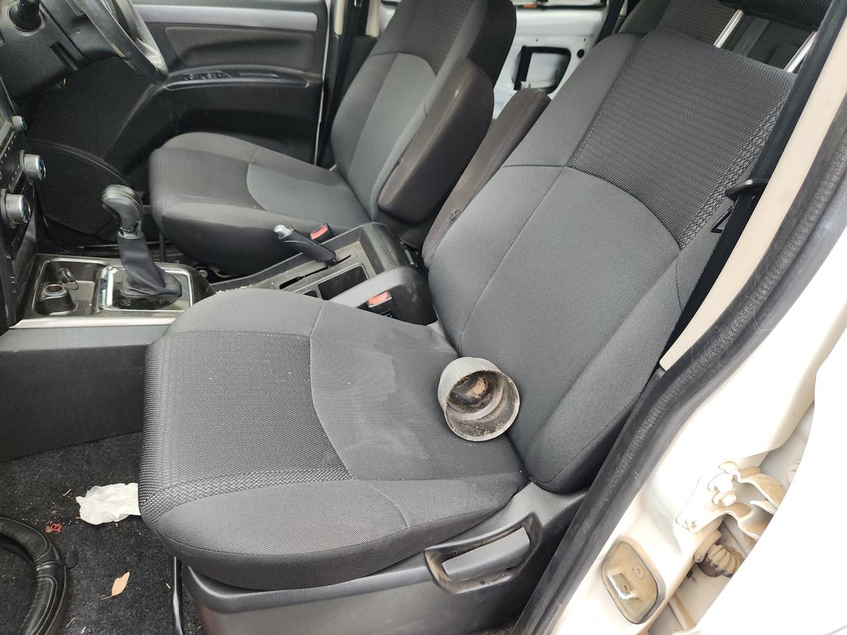 1000936984-Front Seat Left