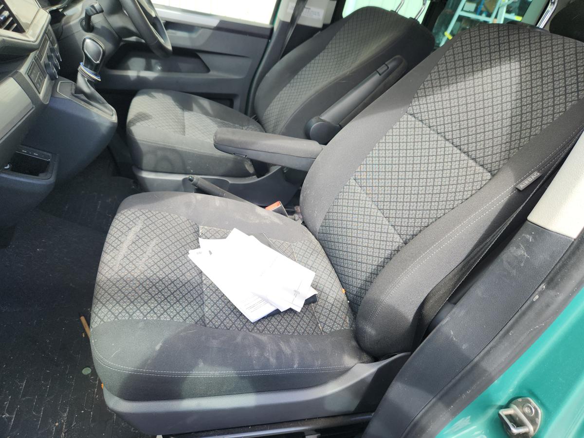 1000911450-Front Seat Left