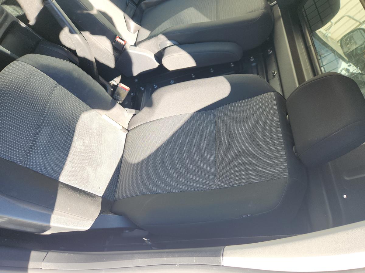 1000933343-Front Seat Left