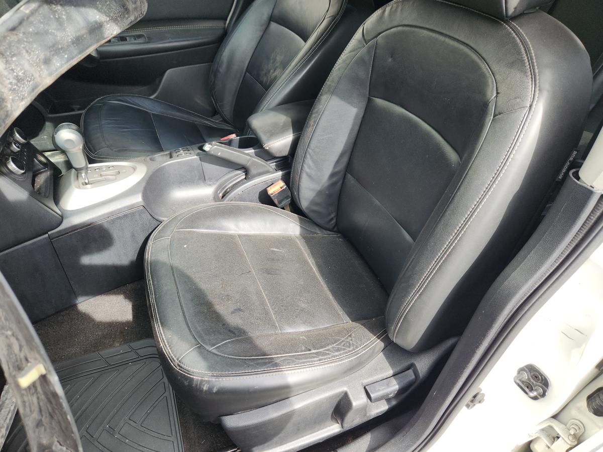 1000935110-Front Seat Left