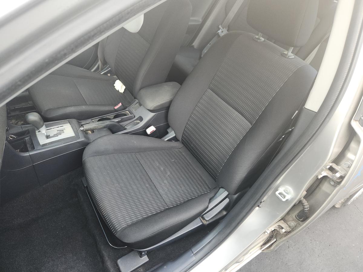 1000940228-Front Seat Left