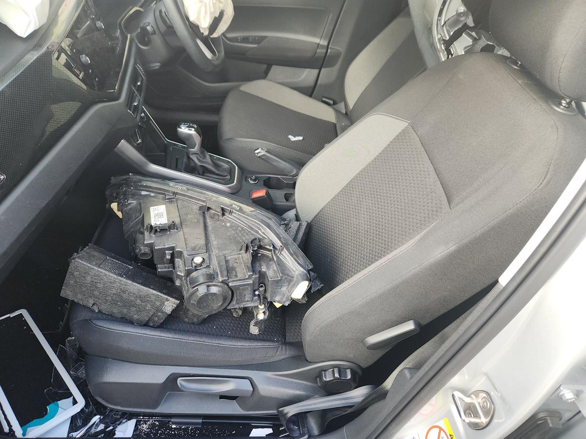 1000940893-Front Seat Left