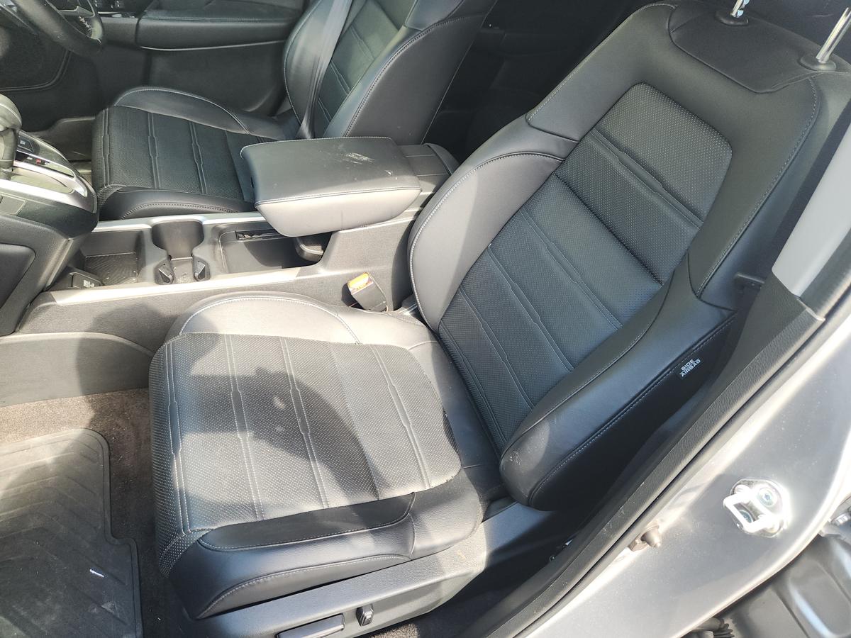 1000942858-Front Seat Left