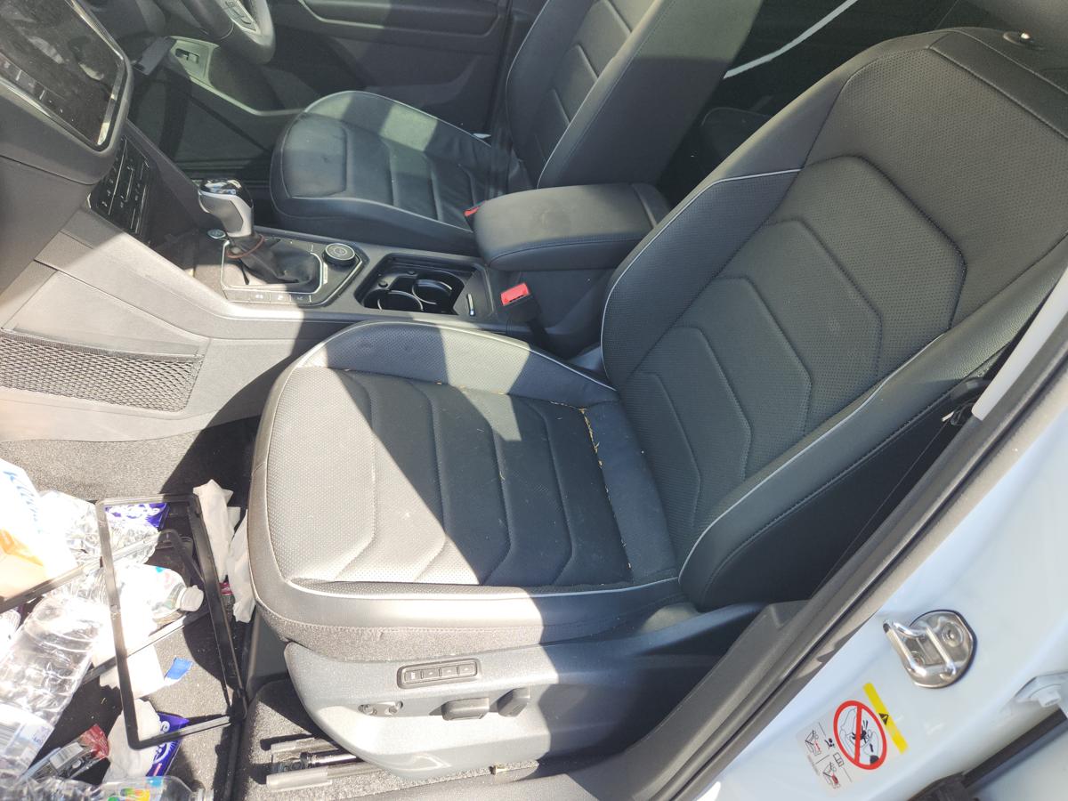 1000944835-Front Seat Left