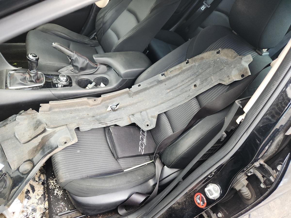 1000945873-Front Seat Left
