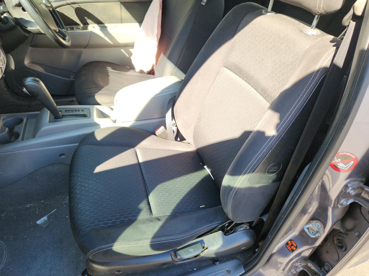 1000946282-Front Seat Left