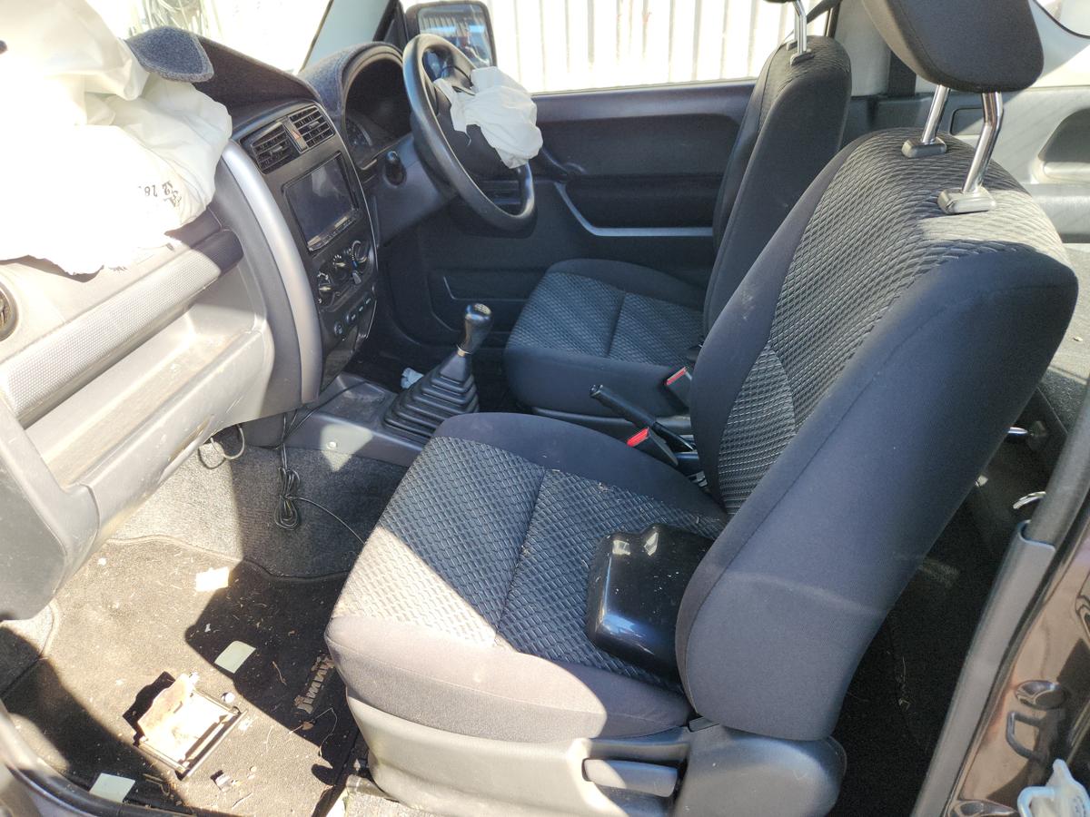 1000946394-Front Seat Left
