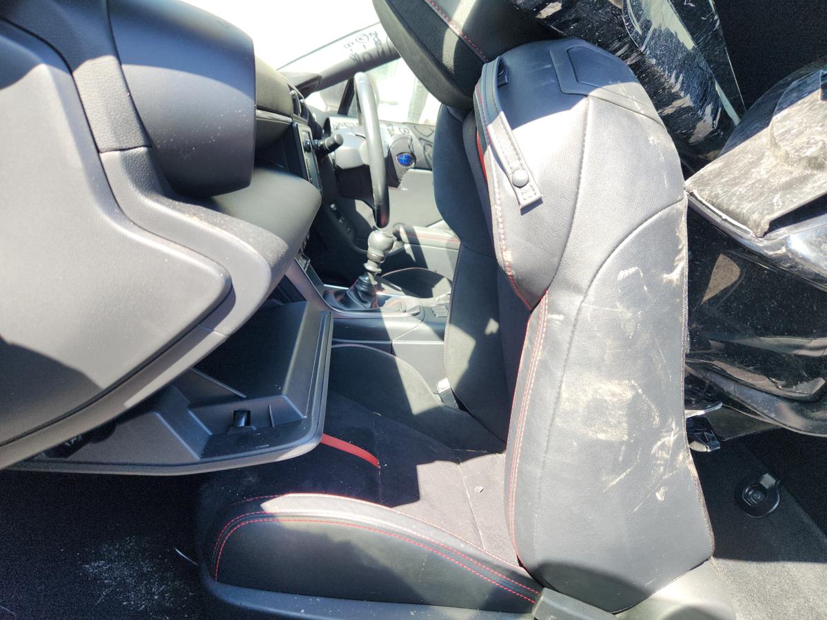 1000950816-Front Seat Left