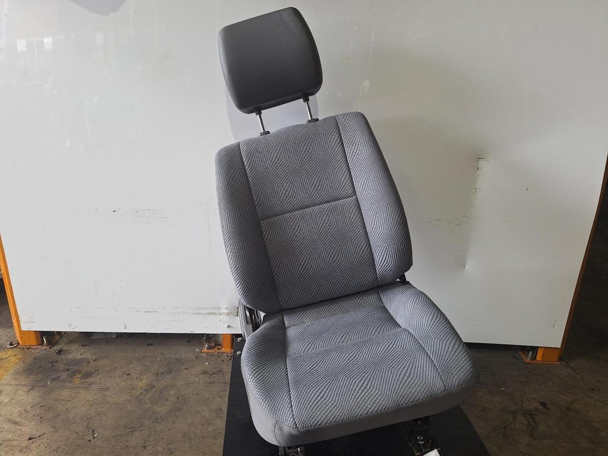 1000902931-Front Seat Left Top