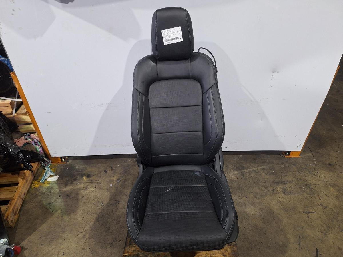 1000914979-Front Seat Left Top