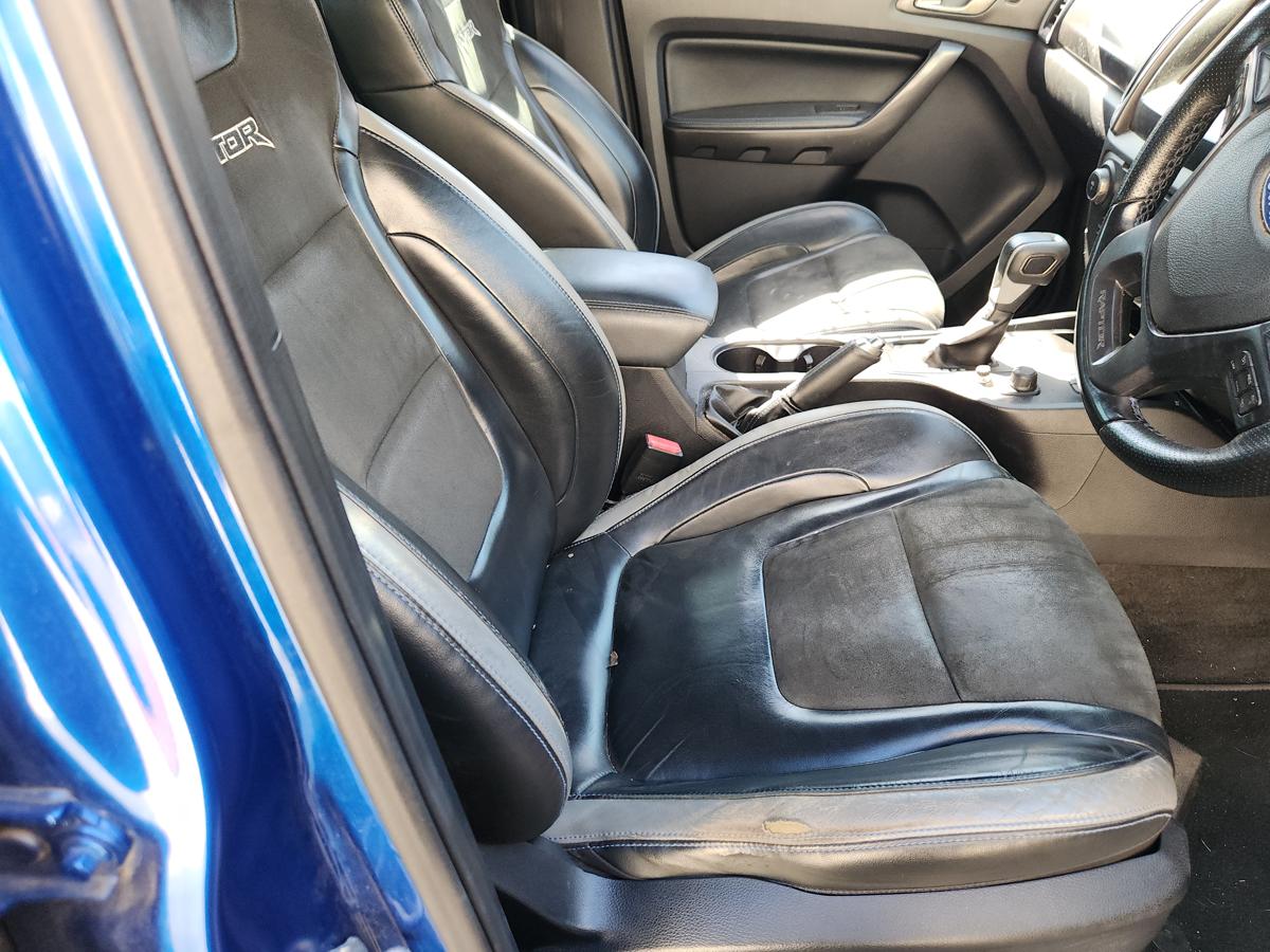 1000939297-Front Seat Right