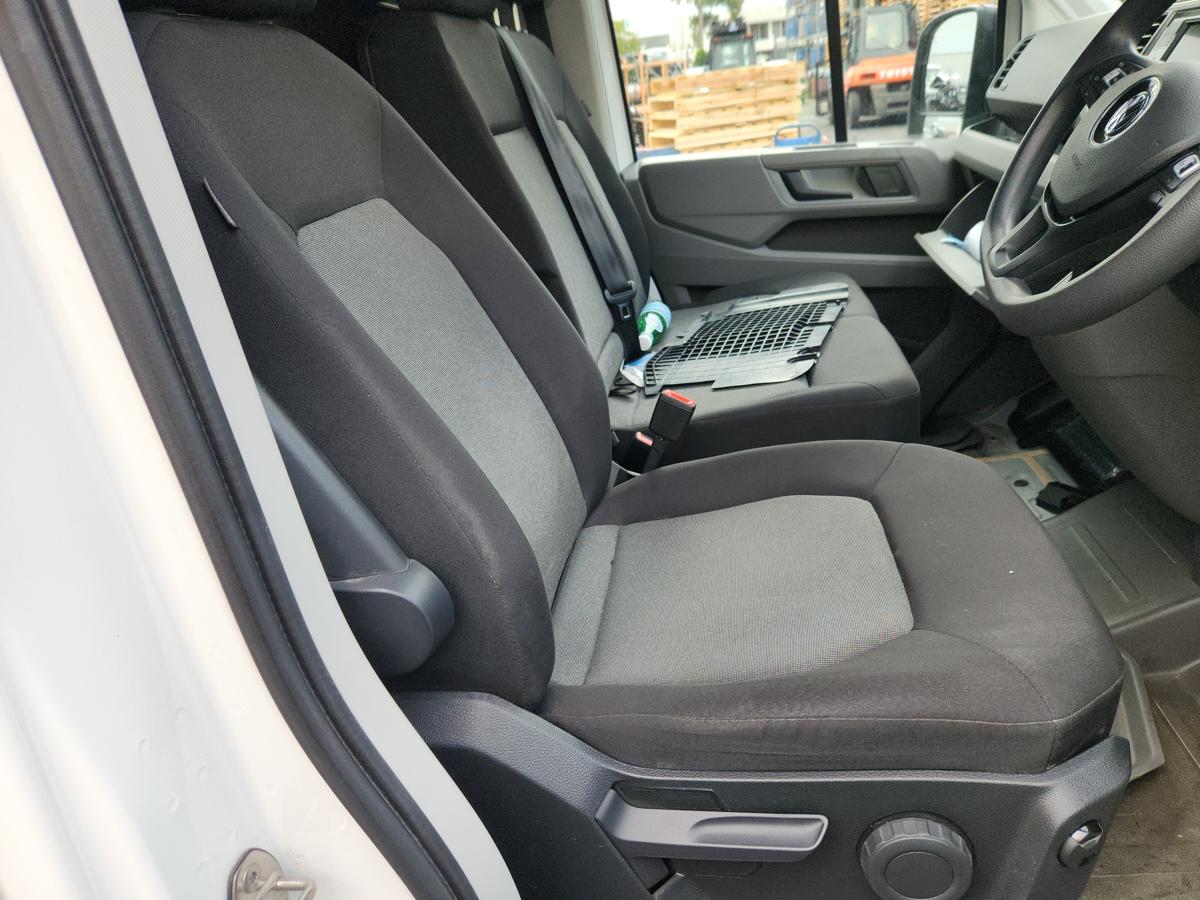 1000934190-Front Seat Right