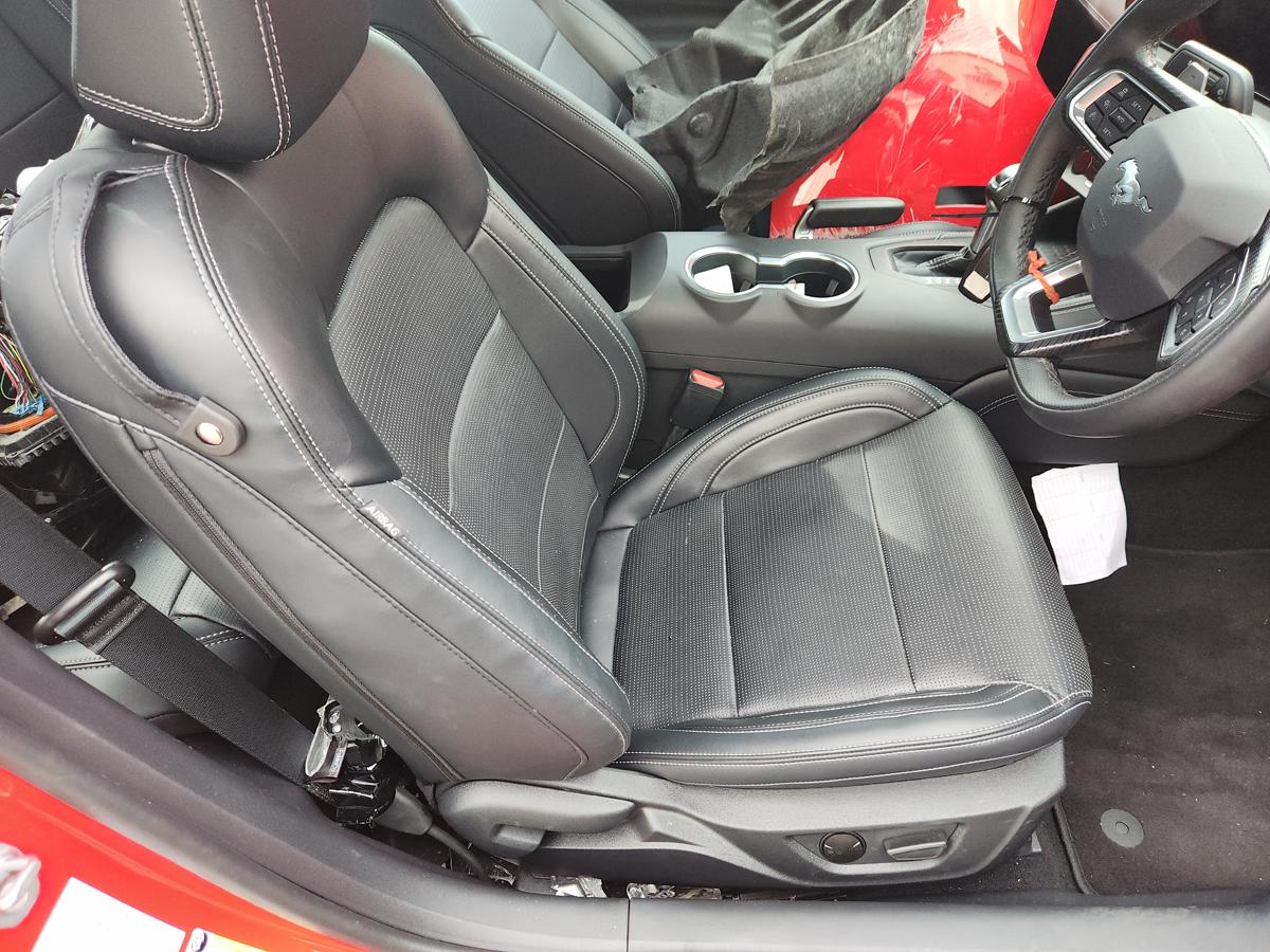 Front Seat for FORD MUSTANG