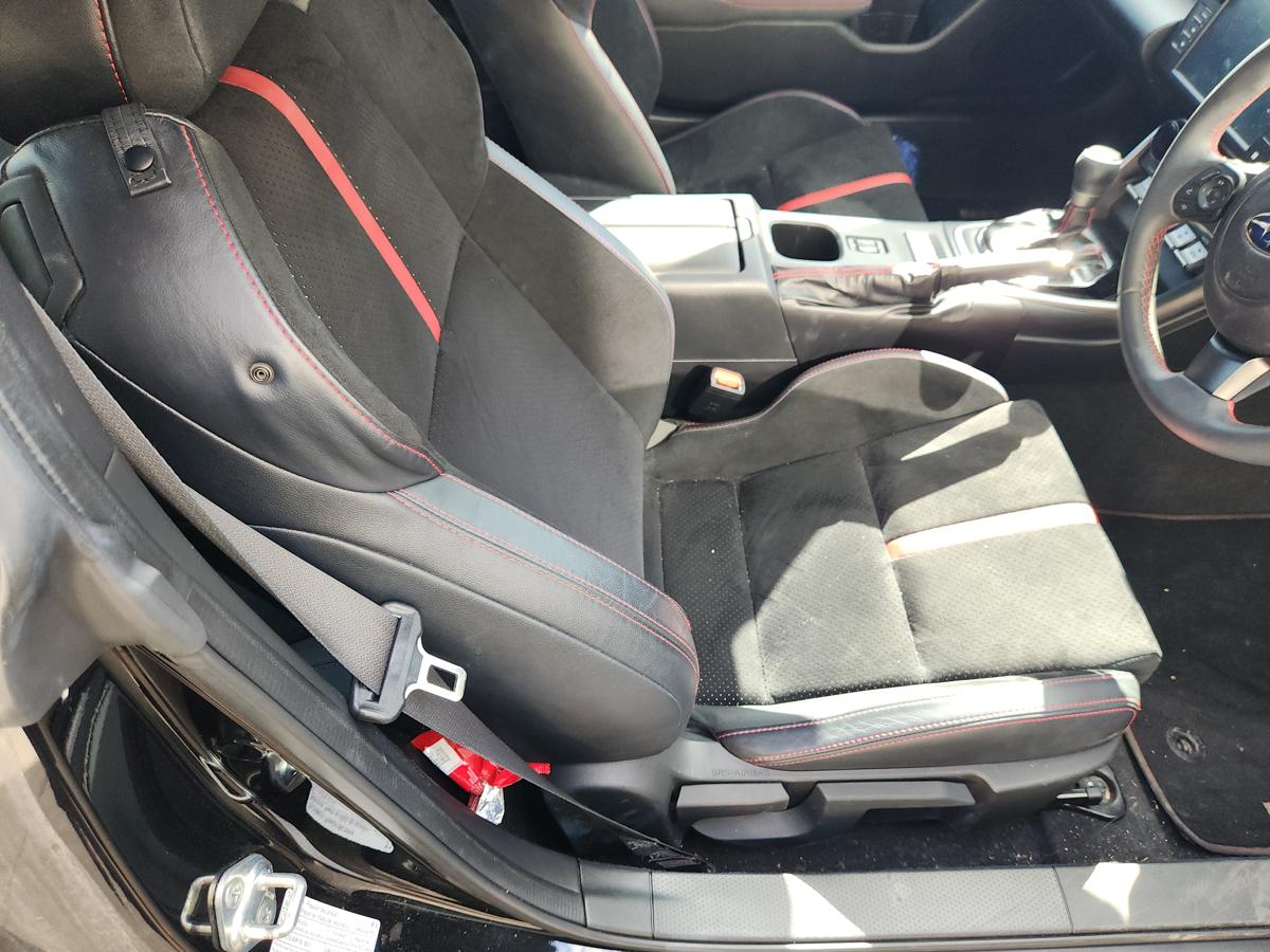 1000938487-Front Seat Right