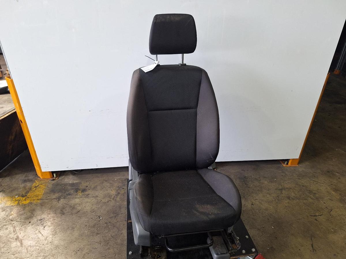 1000884031-Front Seat Right Top