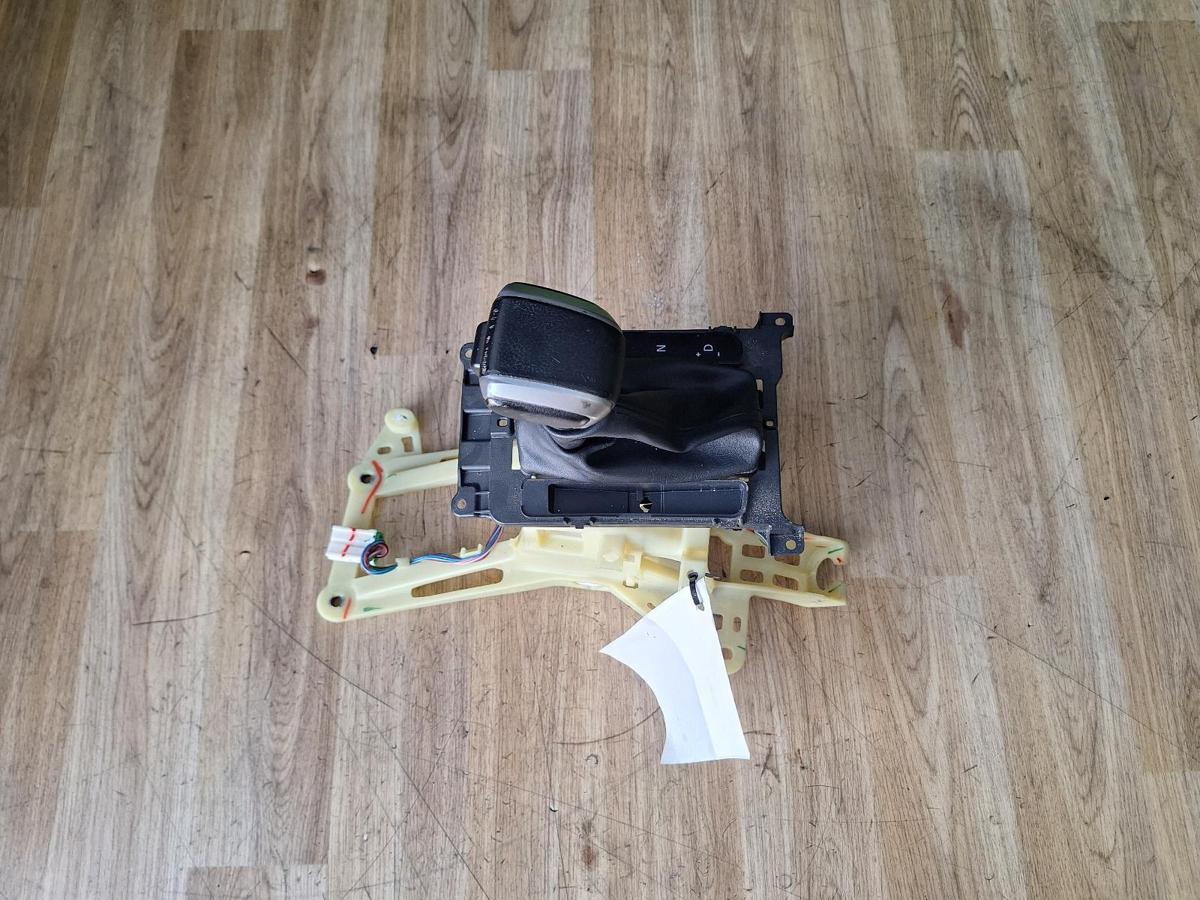 1000885812-Gear Stick Shifter Top