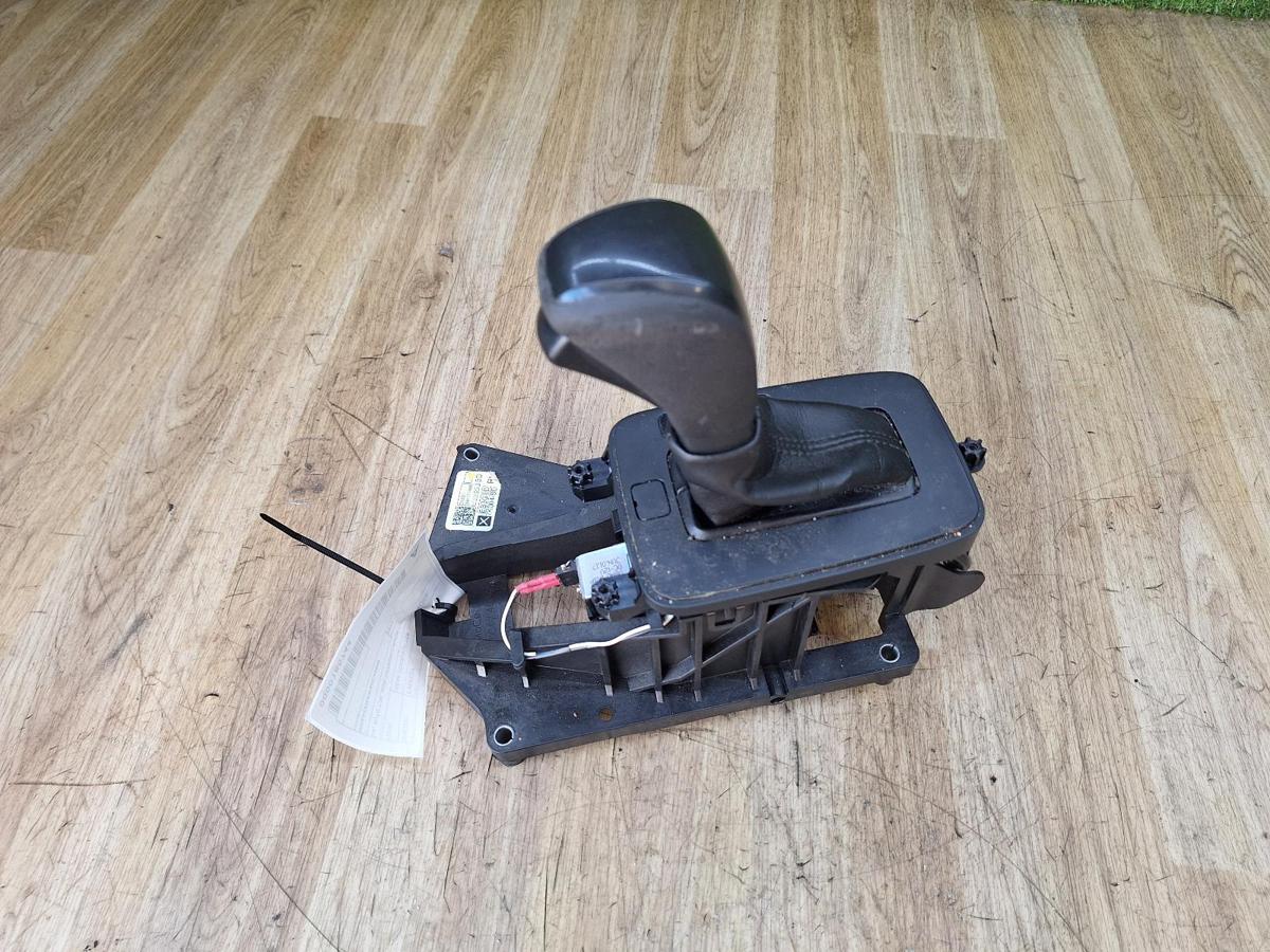 1000923846-Gear Stick Shifter Top