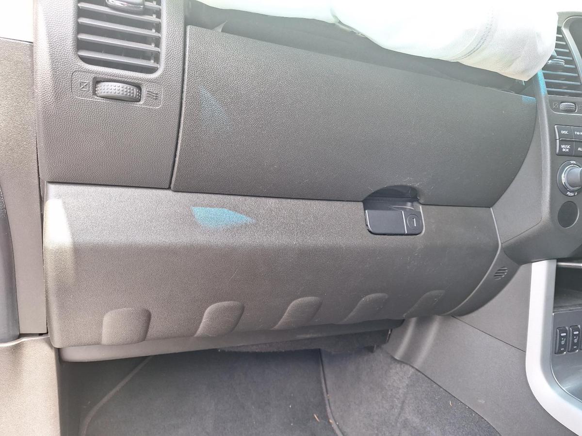 1000738670-Glove Box