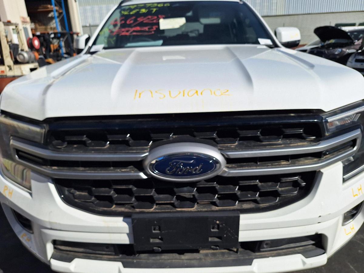 1000786928-Grille