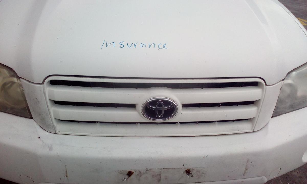 1000742940-Grille
