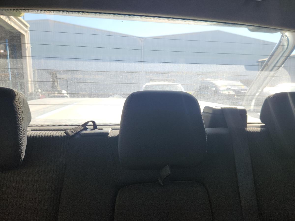 1000941900-Headrest 2nd Centre
