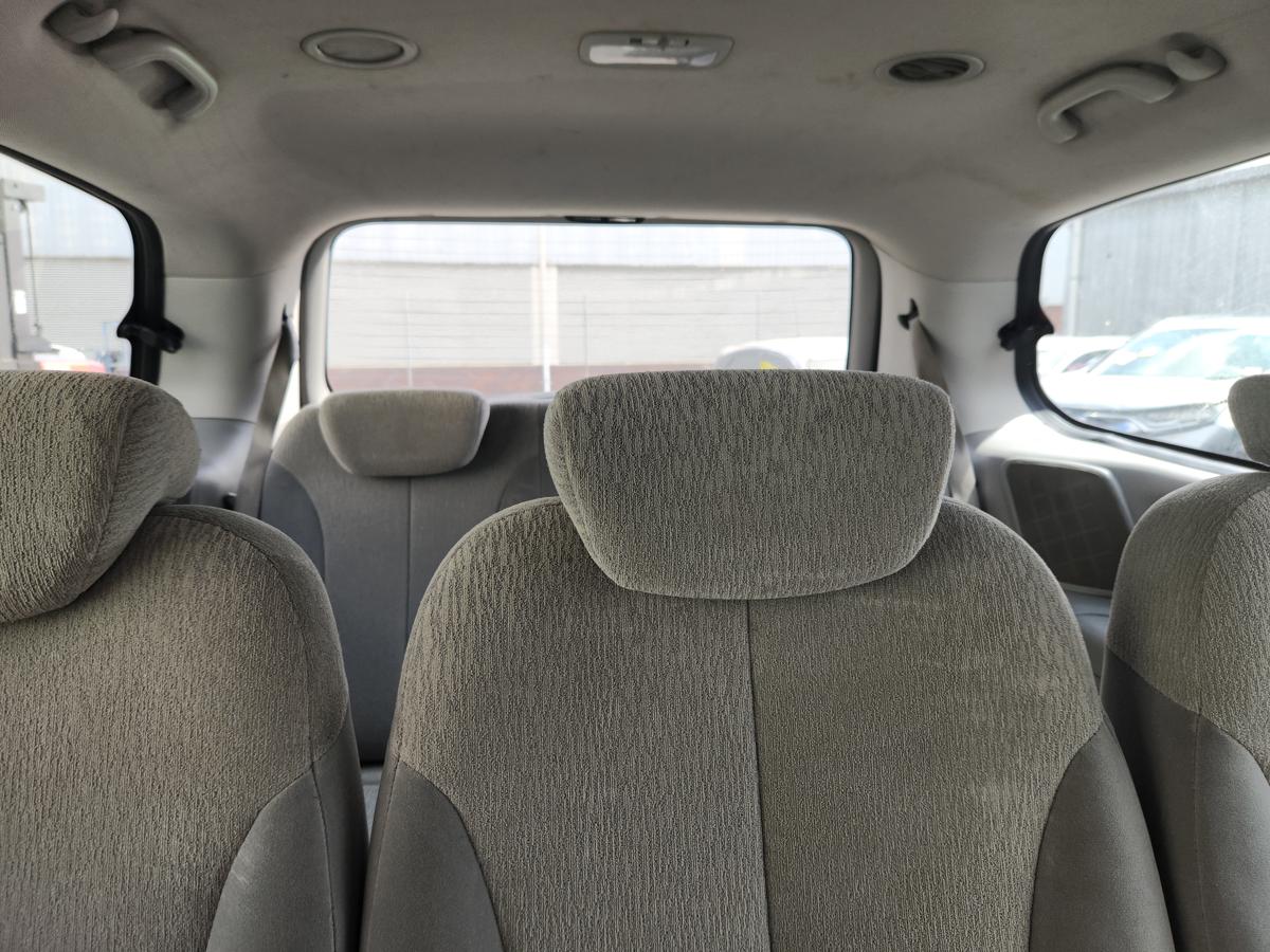 1000943581-Headrest 2nd Centre