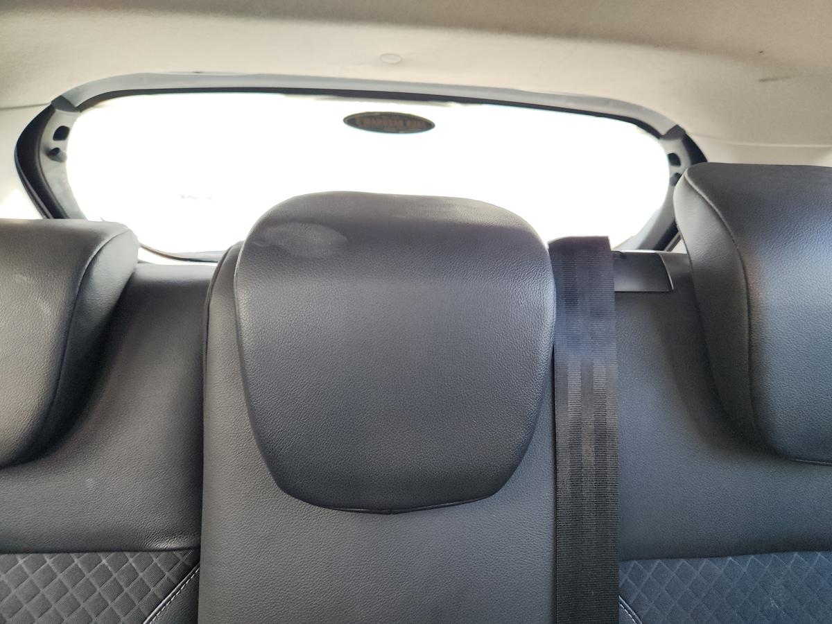 1000944215-Headrest 2nd Centre