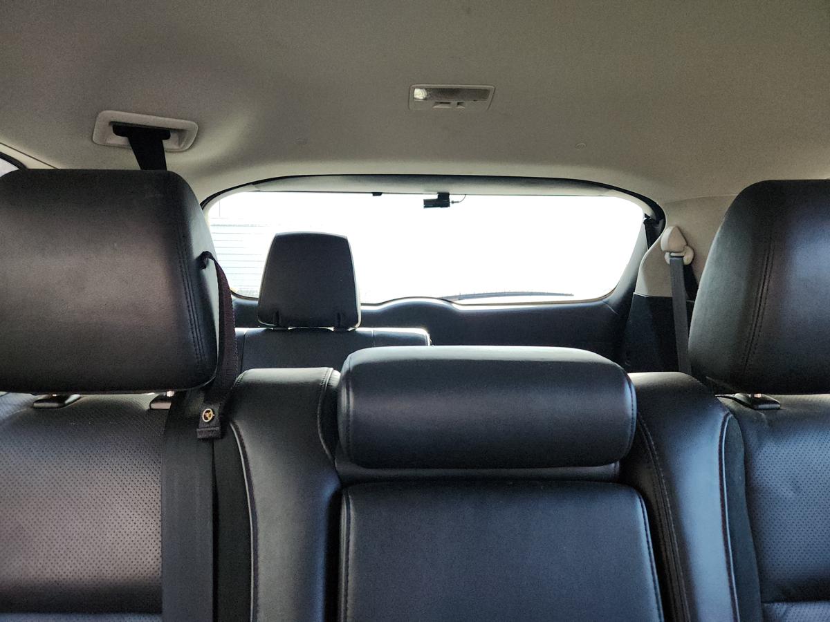 1000945140-Headrest 2nd Centre