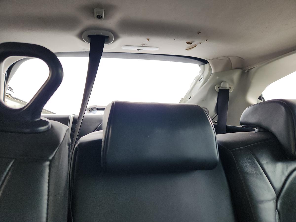 1000935115-Headrest 2nd Centre