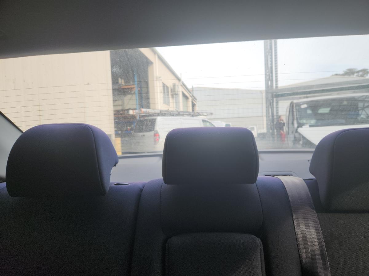 1000940231-Headrest 2nd Centre