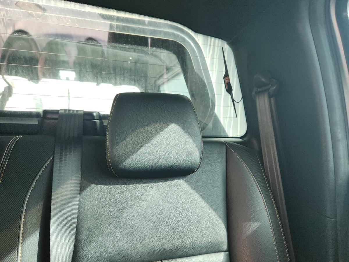 1000940639-Headrest 2nd Row Left