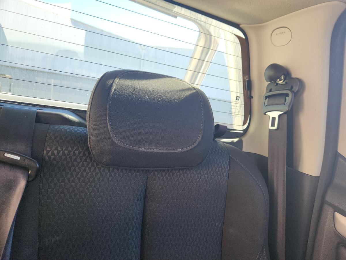 1000940770-Headrest 2nd Row Left