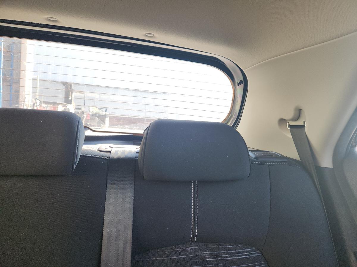 1000941159-Headrest 2nd Row Left