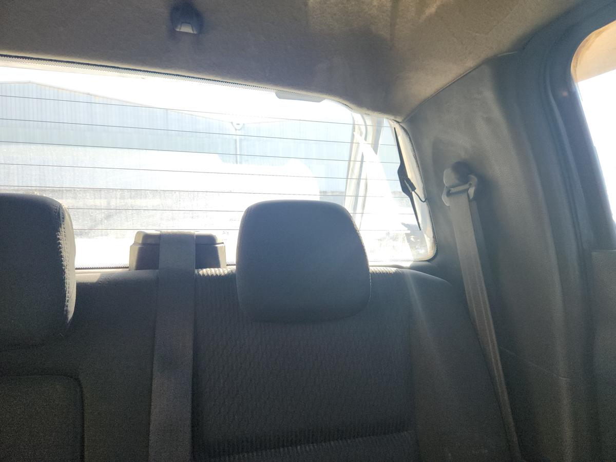 1000941902-Headrest 2nd Row Left