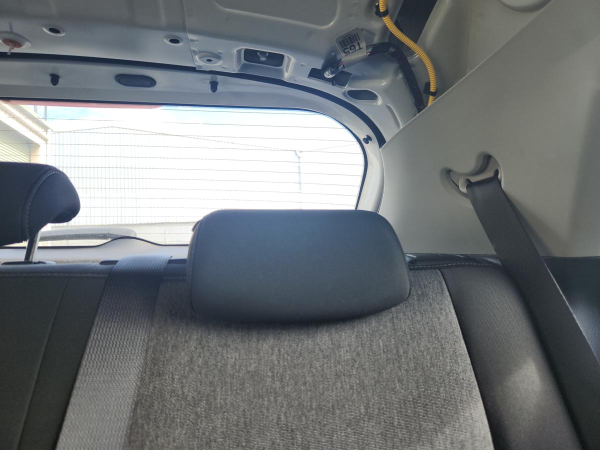1000942561-Headrest 2nd Row Left