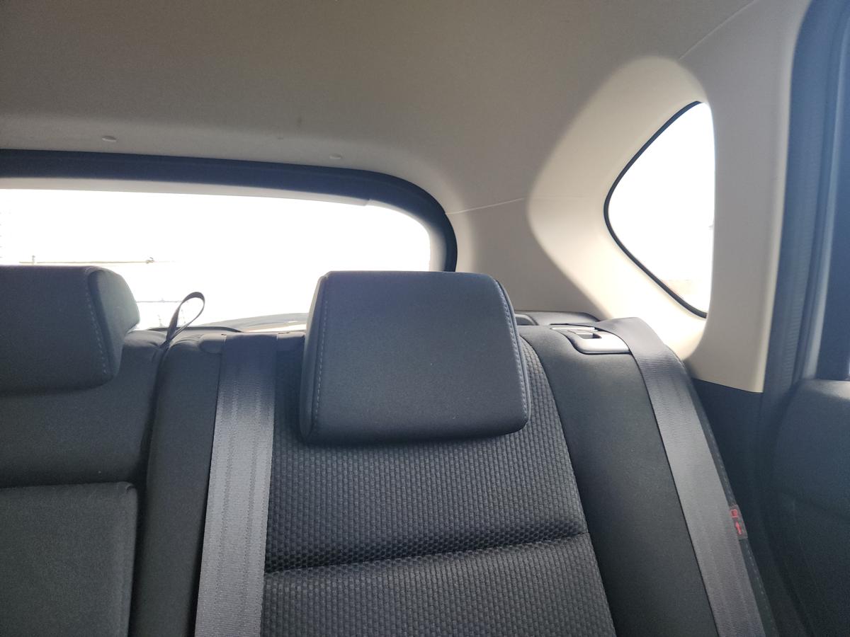 1000943426-Headrest 2nd Row Left