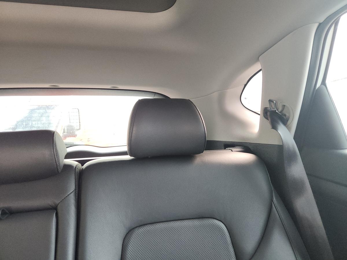 1000943733-Headrest 2nd Row Left