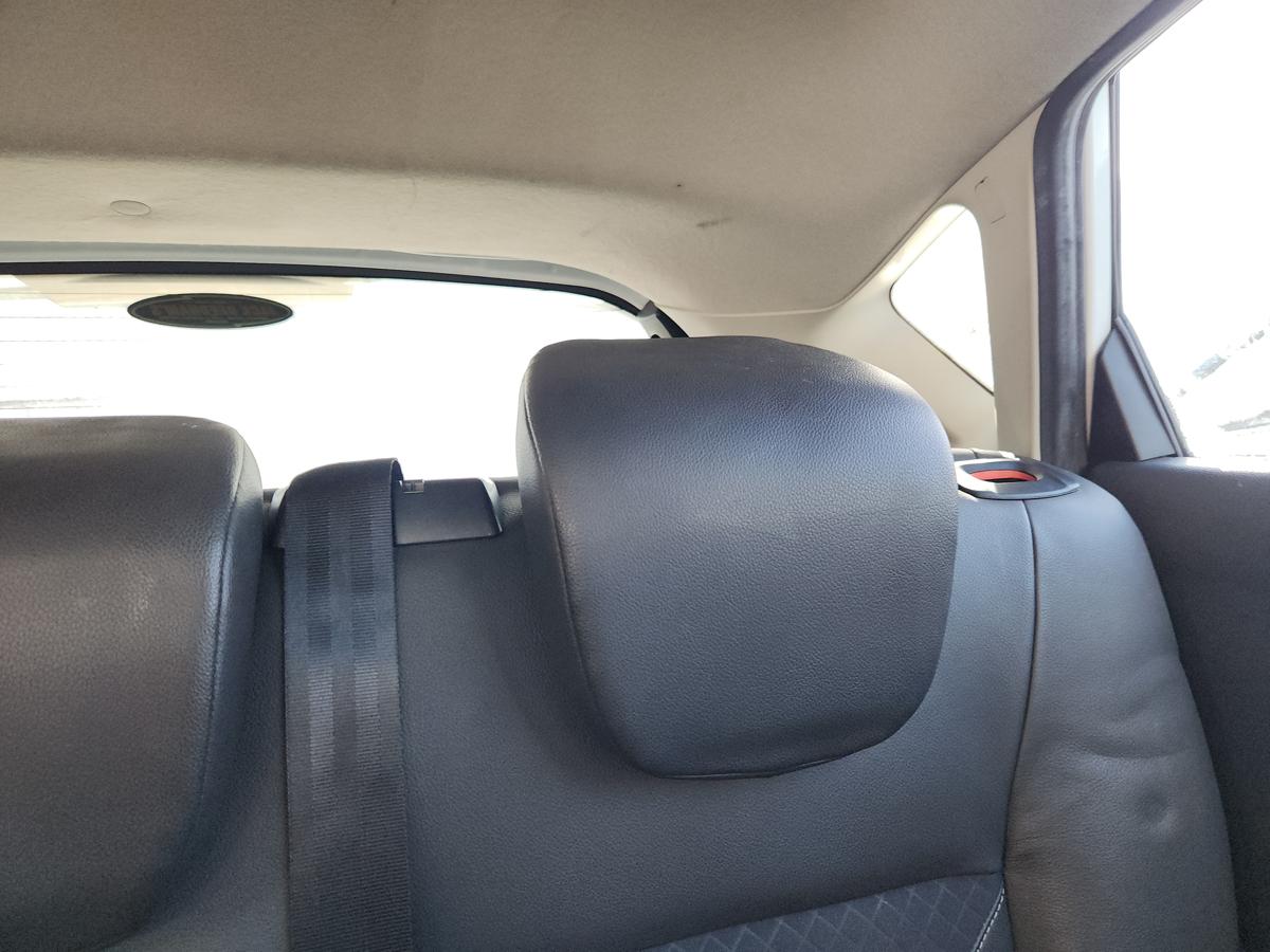 1000944216-Headrest 2nd Row Left