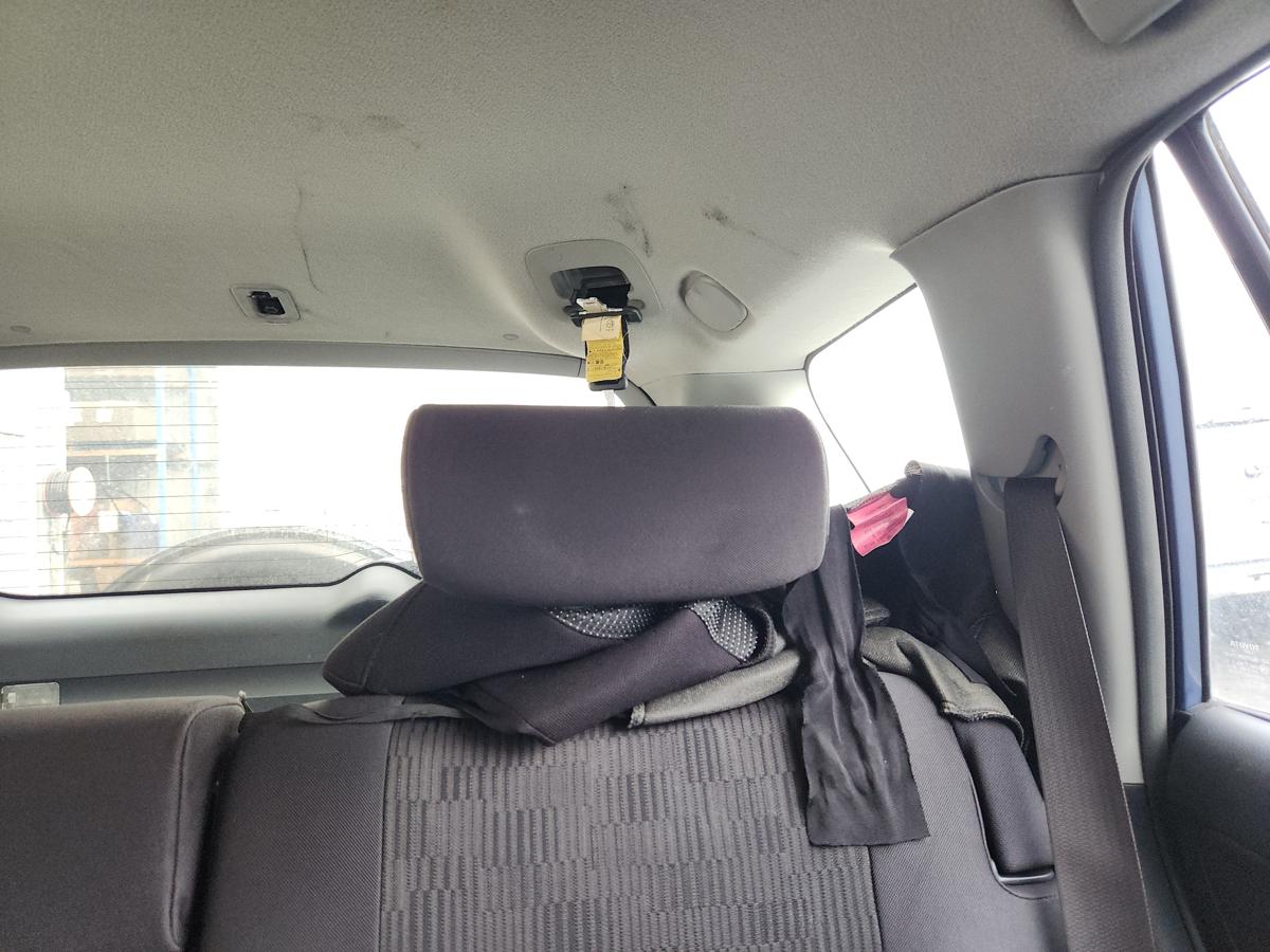 1000945753-Headrest 2nd Row Left